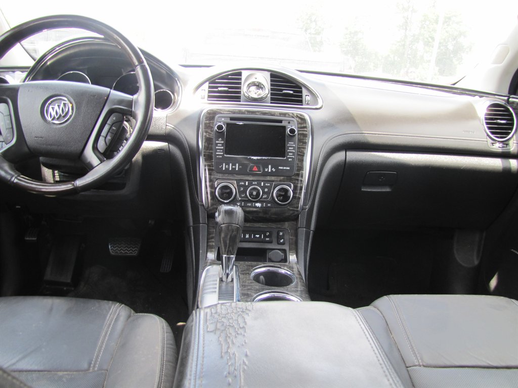 Buick Enclave photo 11
