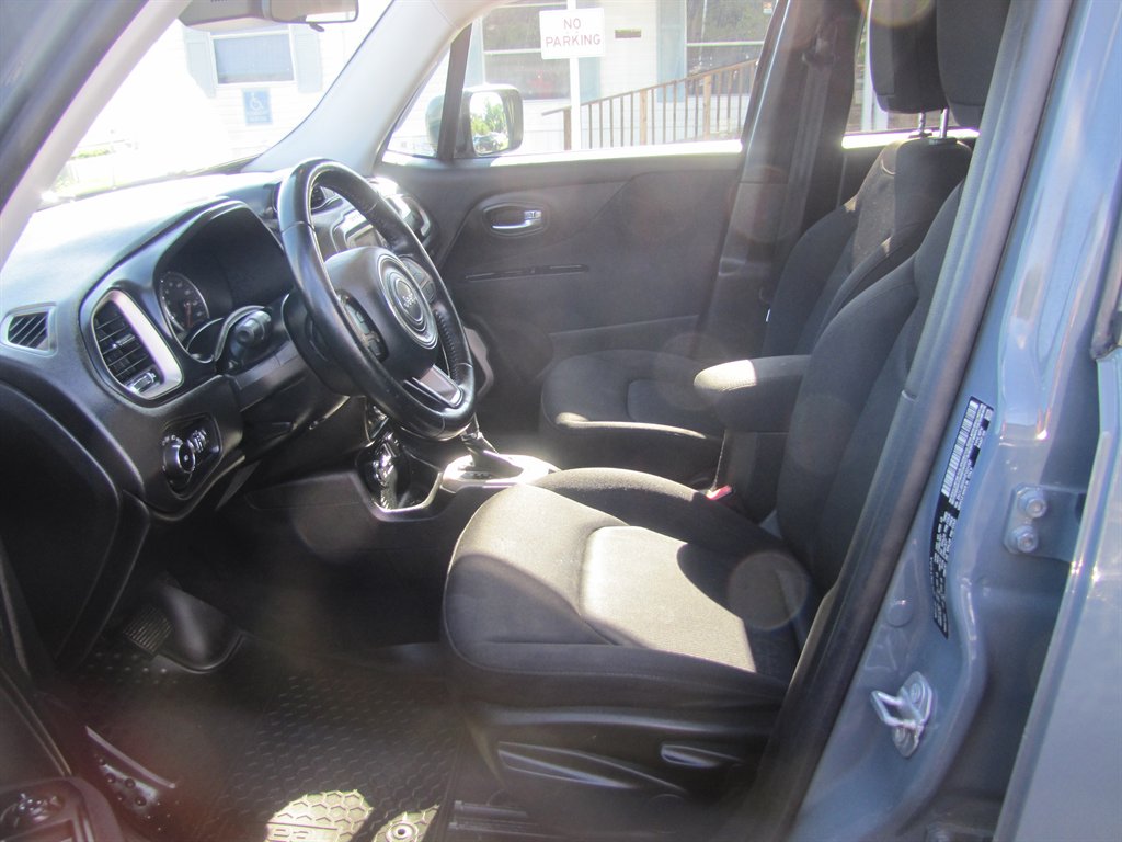 Jeep Renegade photo 7