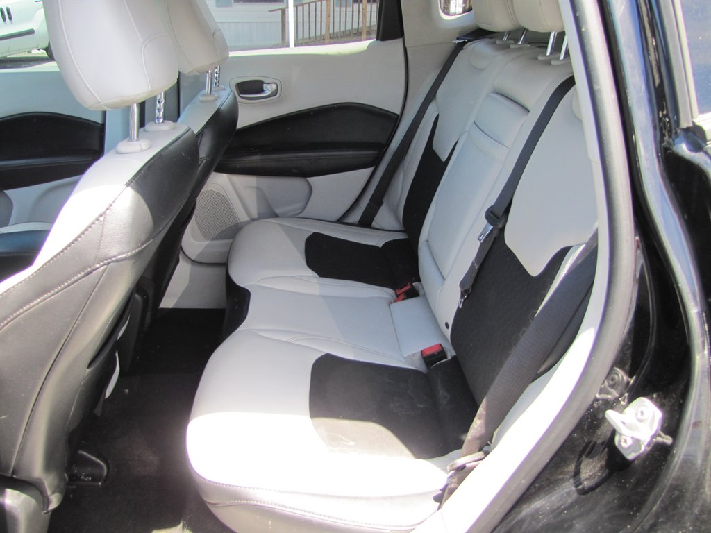 Jeep Compass photo 8