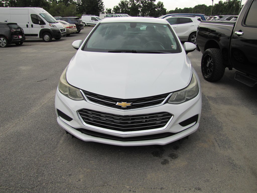 Chevrolet Cruze photo 2