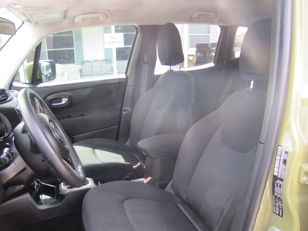 Jeep Renegade photo 10