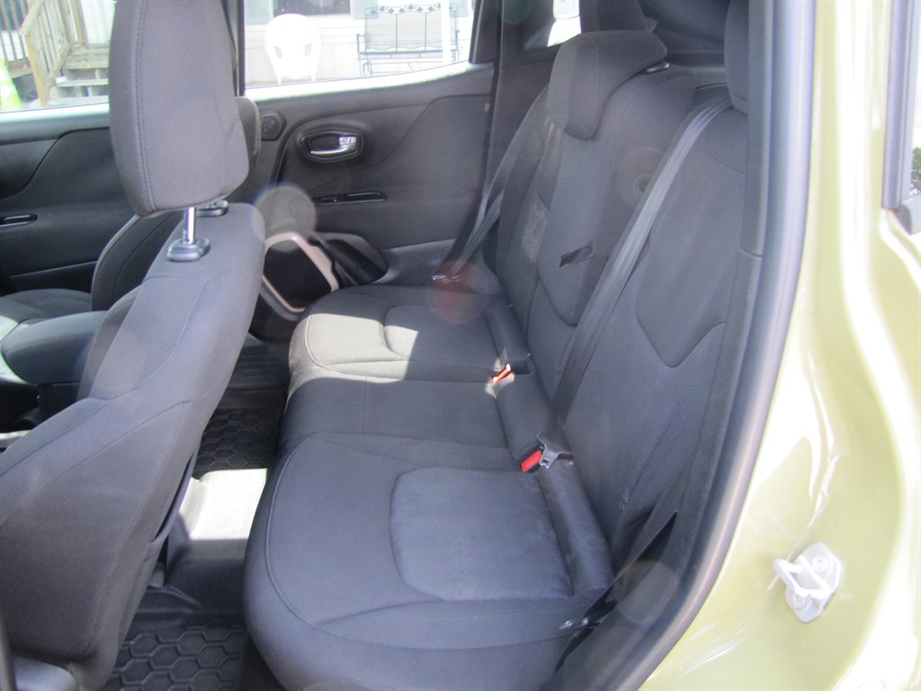 Jeep Renegade photo 8