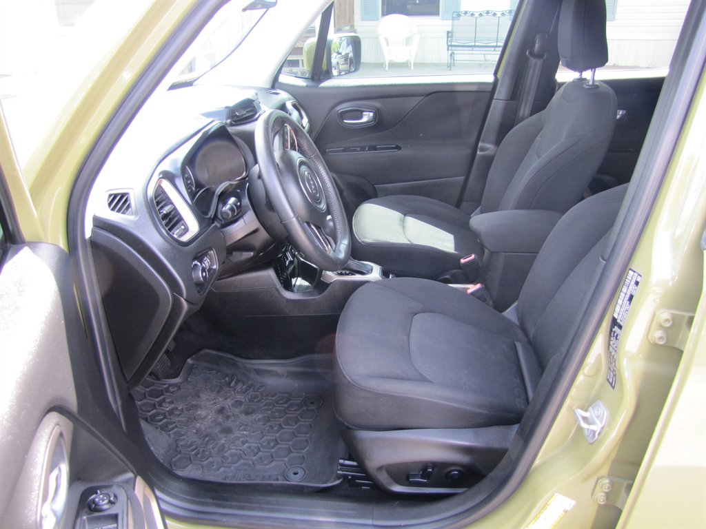 Jeep Renegade photo 9