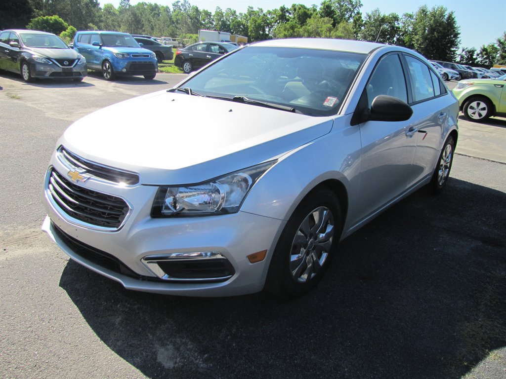 2016 Chevrolet Cruze LS Auto's photo