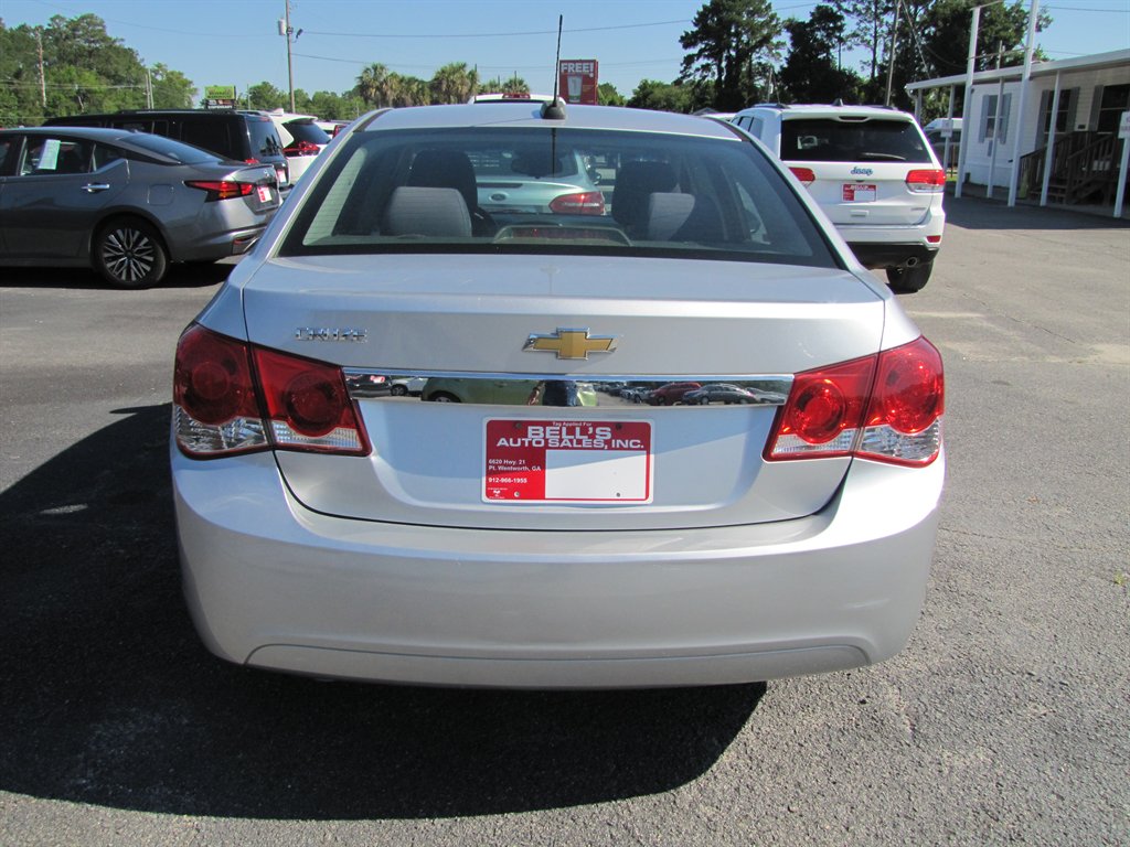 Chevrolet Cruze Limited photo 4