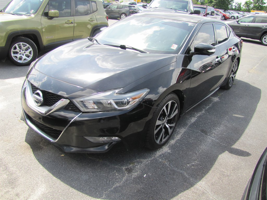 2017 Nissan Maxima Platinum's photo
