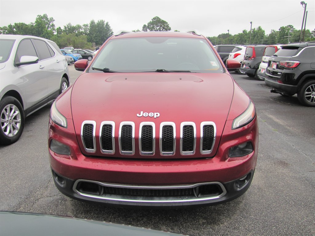 Jeep Cherokee photo 2