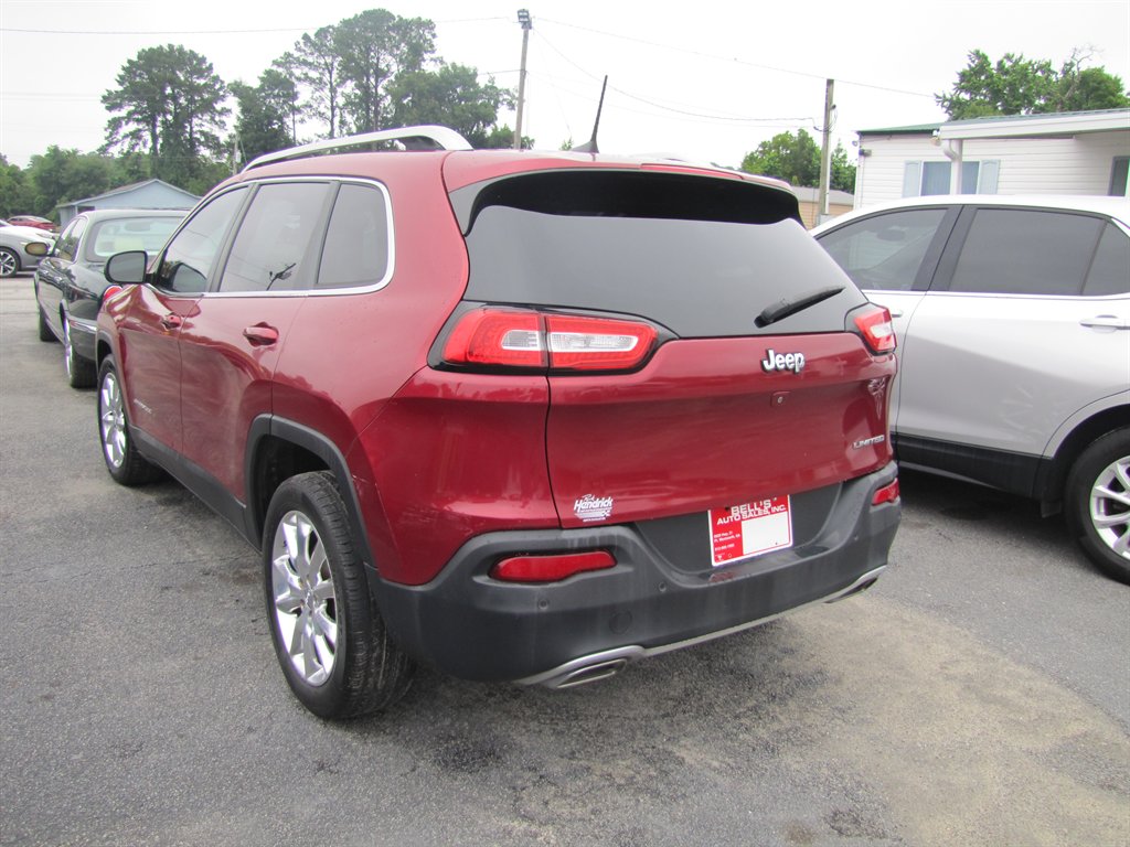 Jeep Cherokee photo 6