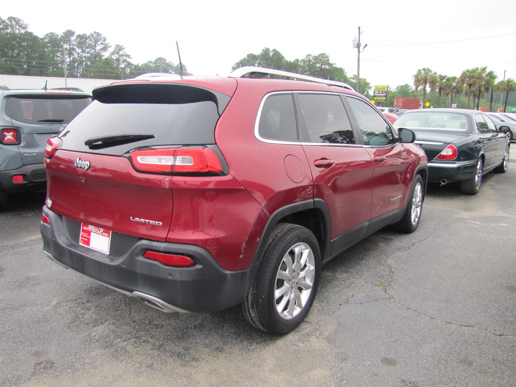 Jeep Cherokee photo 4