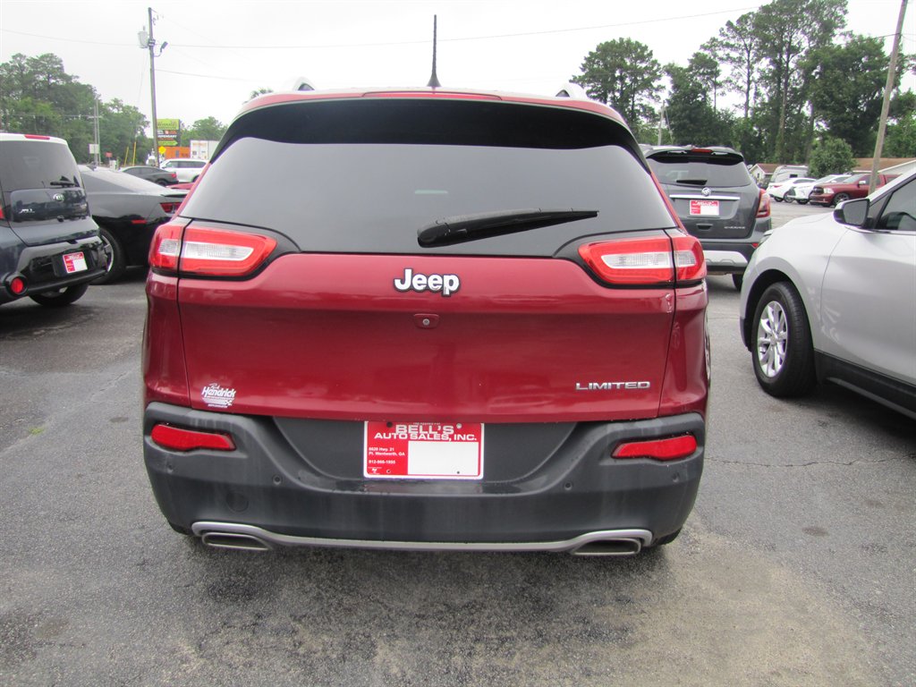 Jeep Cherokee photo 5