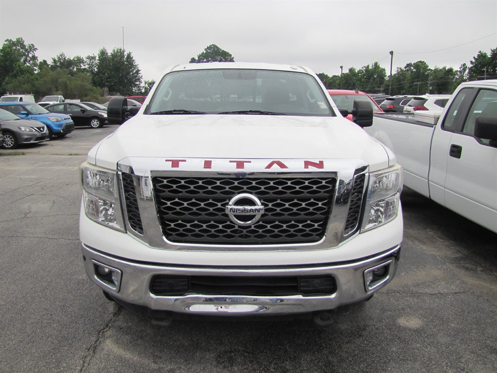 Nissan Titan XD photo 2