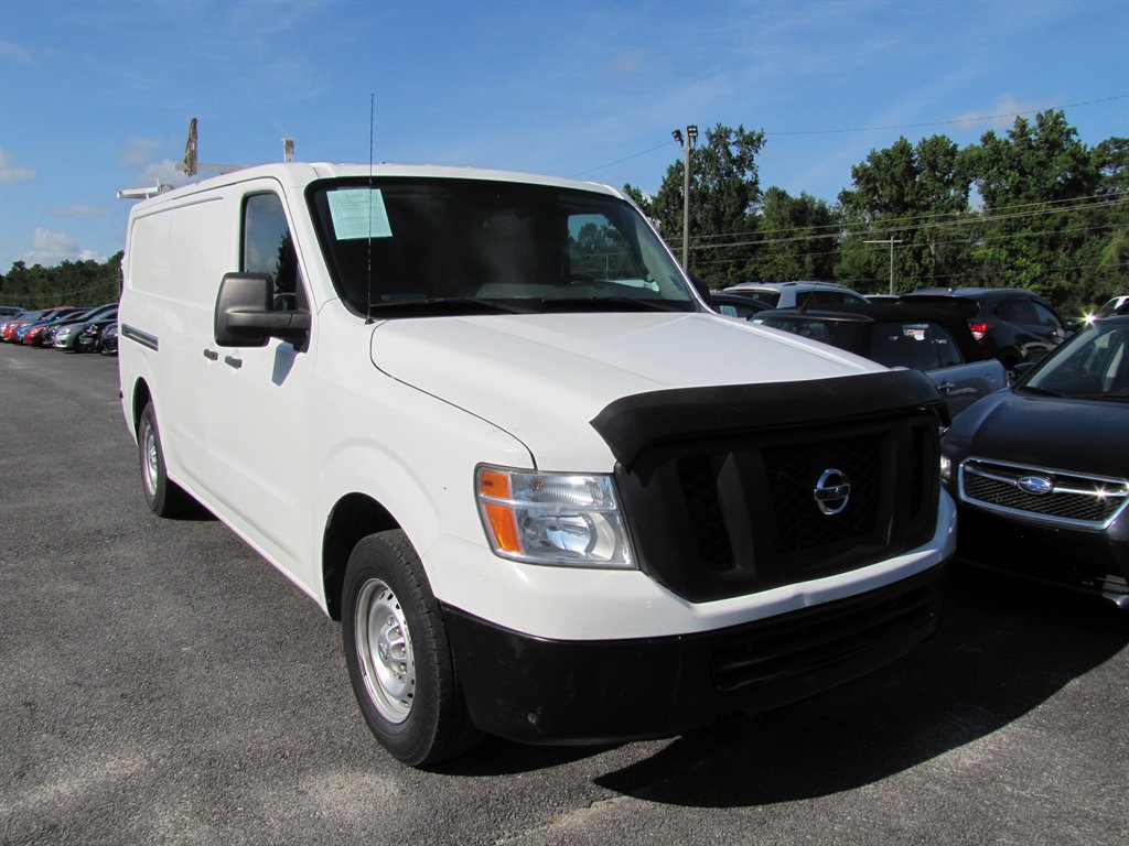 Nissan NV 1500 photo 3