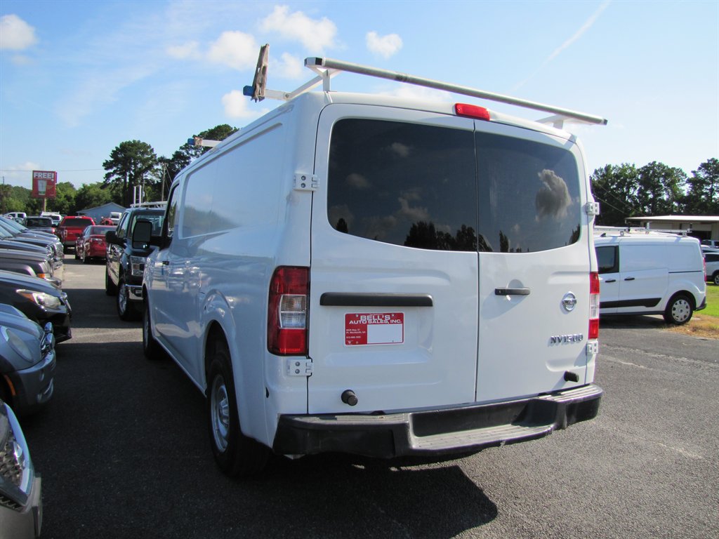 Nissan NV 1500 photo 6