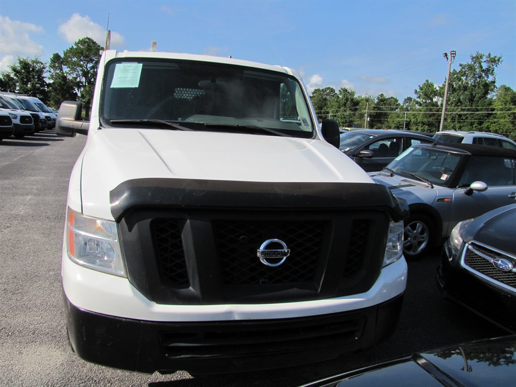 Nissan NV 1500 photo 2