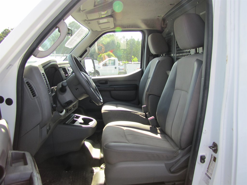 Nissan NV 1500 photo 7