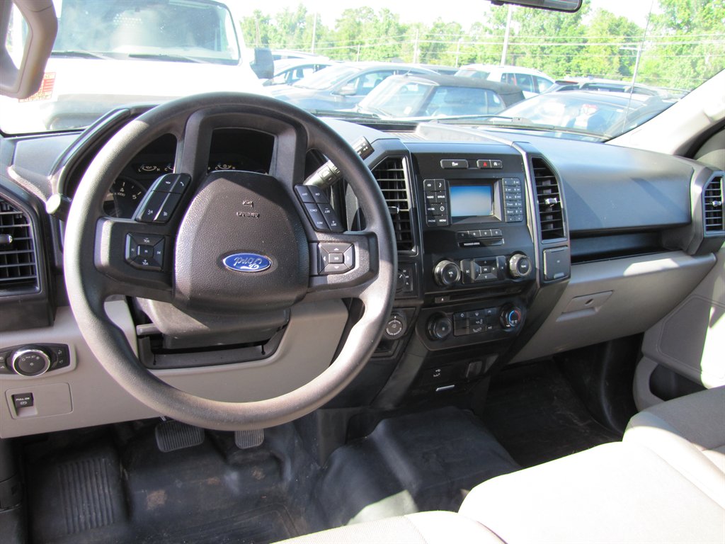 Ford F150 photo 9