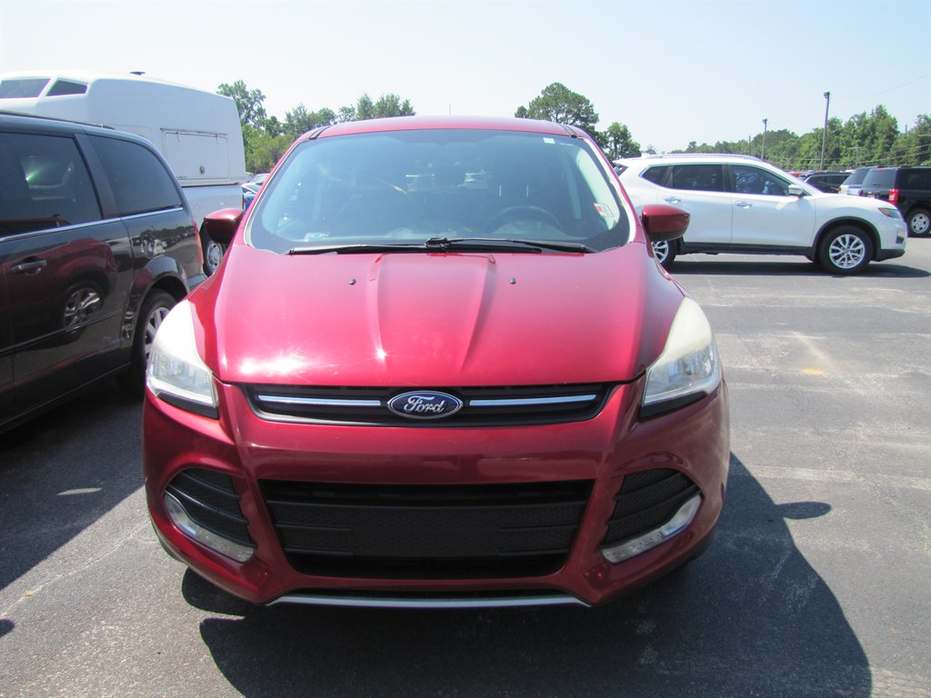 Ford Escape photo 2