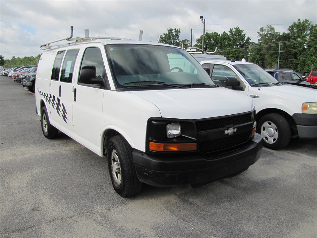 Chevrolet G1500 Vans photo 3