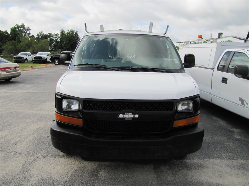 Chevrolet G1500 Vans photo 2