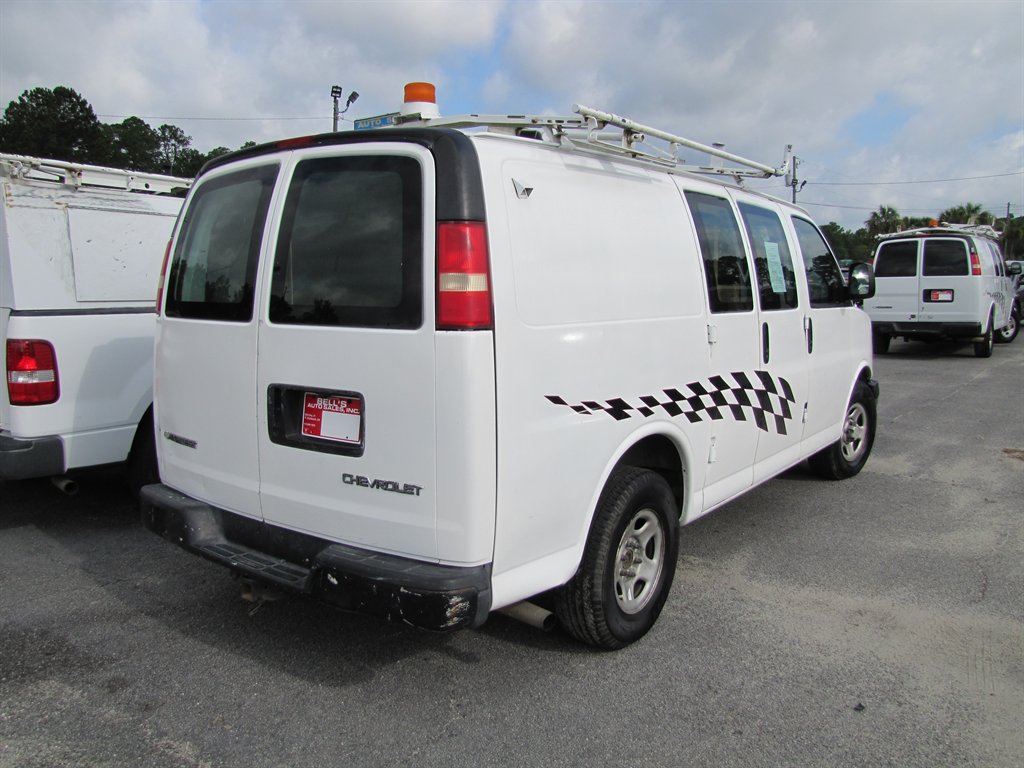 Chevrolet G1500 Vans photo 4