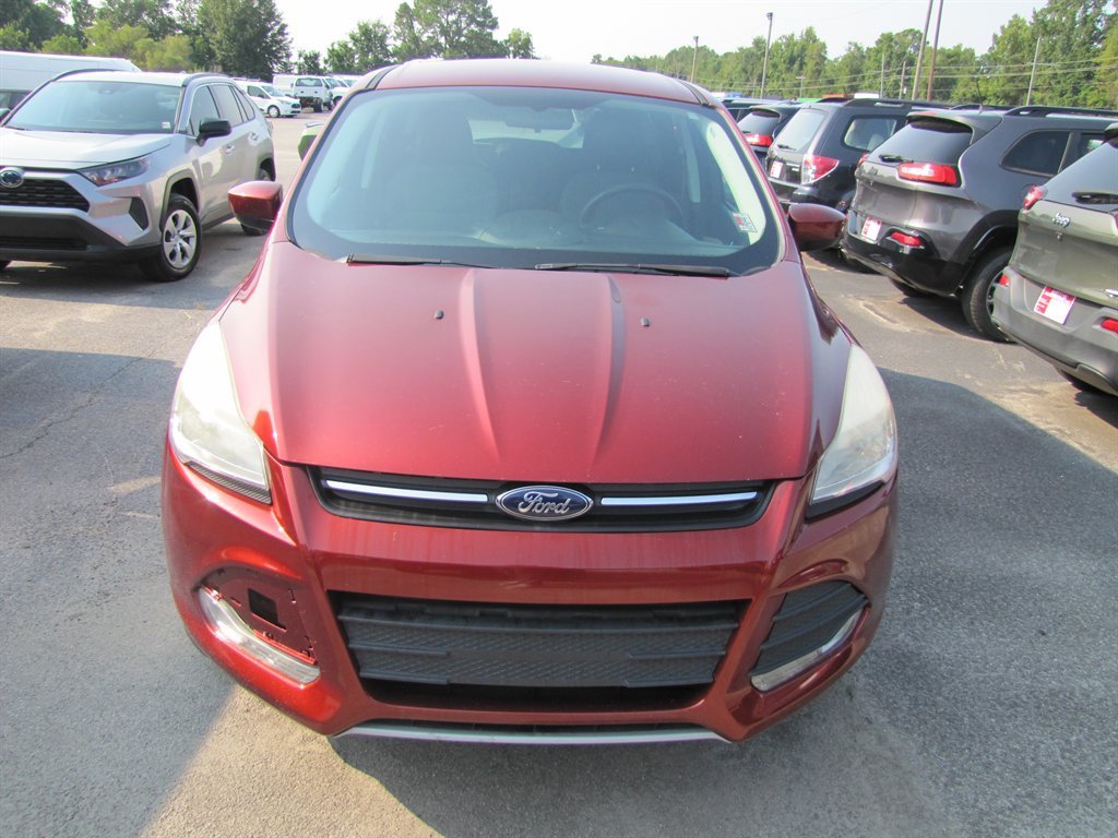 Ford Escape photo 2