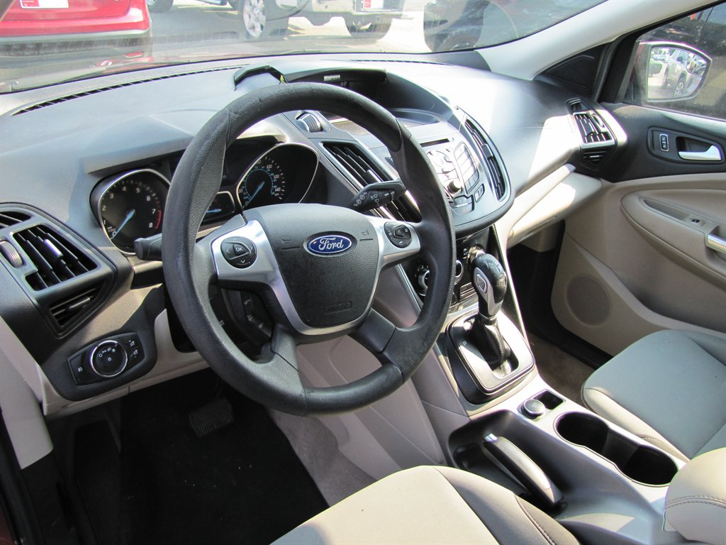 Ford Escape photo 10