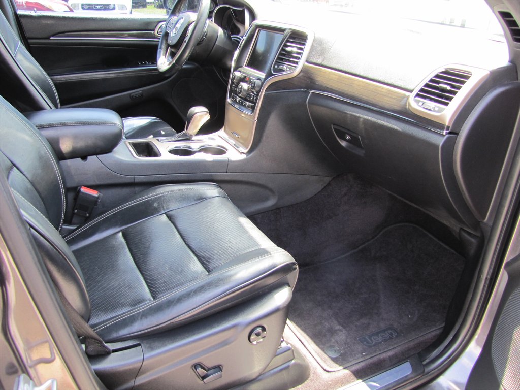 2016 Jeep Grand Cherokee Overland - Photo 11