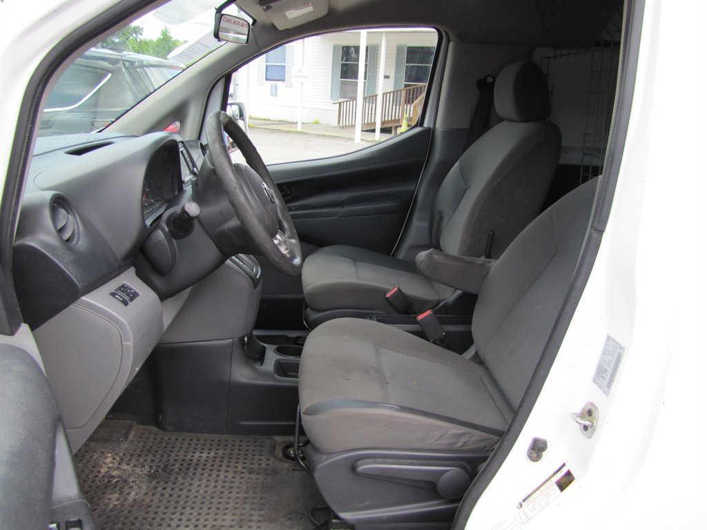 Nissan NV 200 photo 7