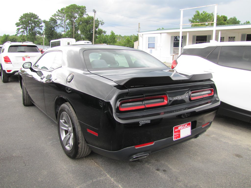 Dodge Challenger photo 6