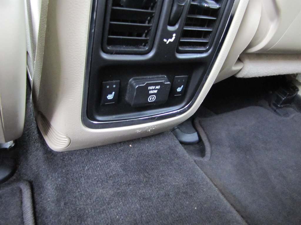 Jeep Grand Cherokee photo 11