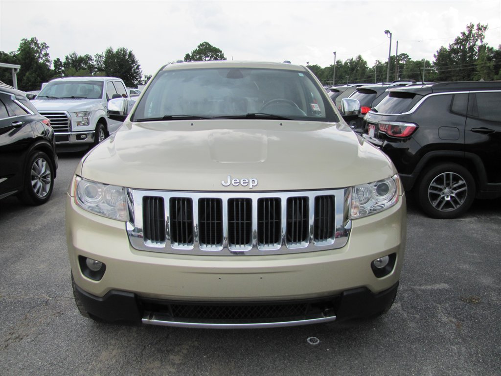 Jeep Grand Cherokee photo 2