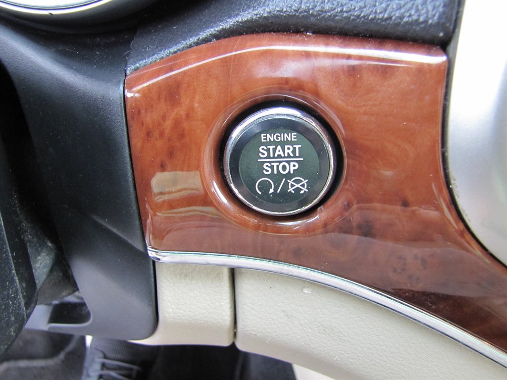 Jeep Grand Cherokee photo 13