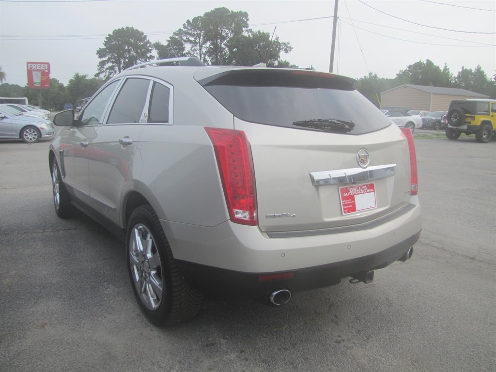 Cadillac SRX photo 6