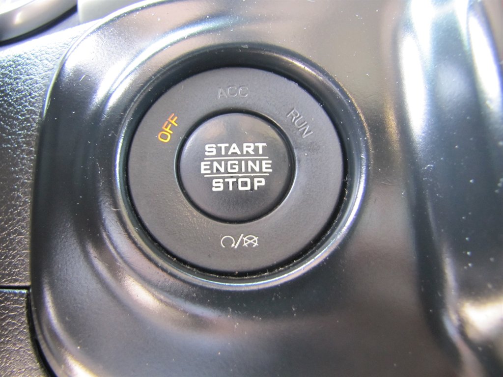 Jeep Wrangler photo 11