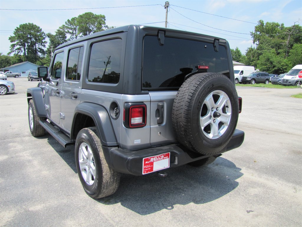 Jeep Wrangler photo 6