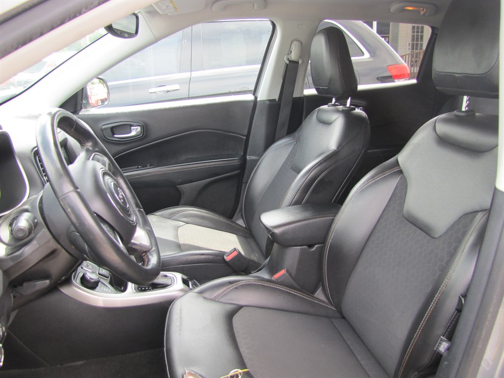 Jeep Compass photo 9