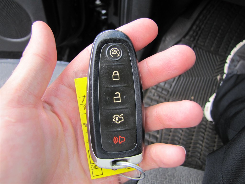 Ford Escape photo 12