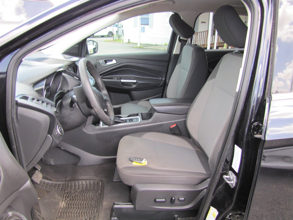 Ford Escape photo 7