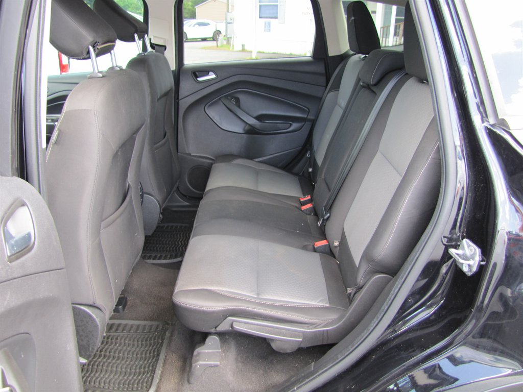 Ford Escape photo 8