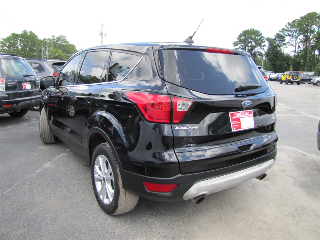 Ford Escape photo 6