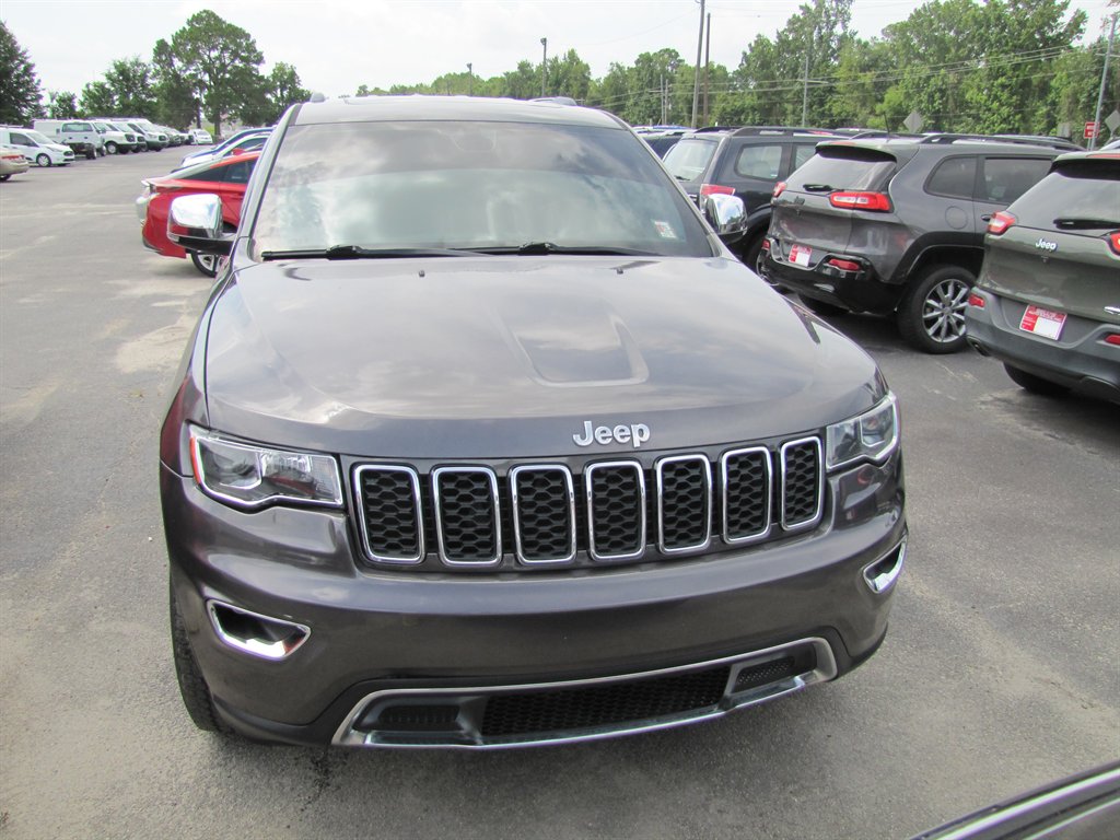 Jeep Grand Cherokee photo 2