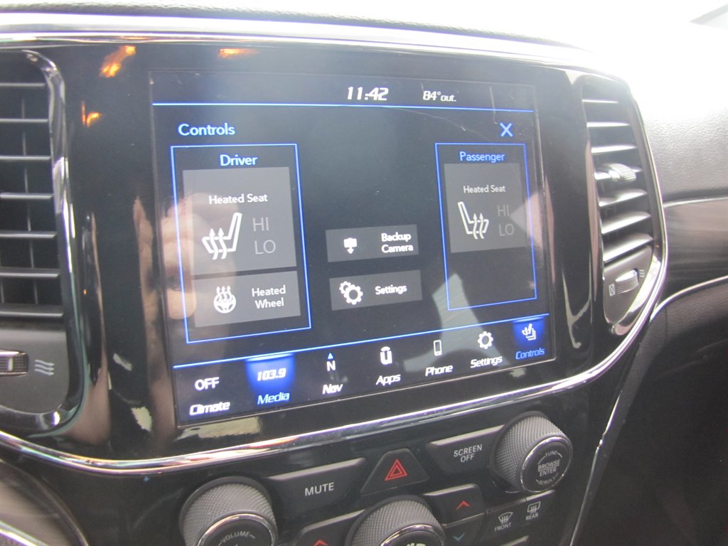 Jeep Grand Cherokee photo 14