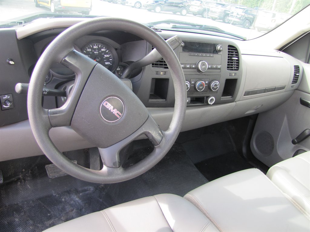 GMC Sierra 1500 photo 8