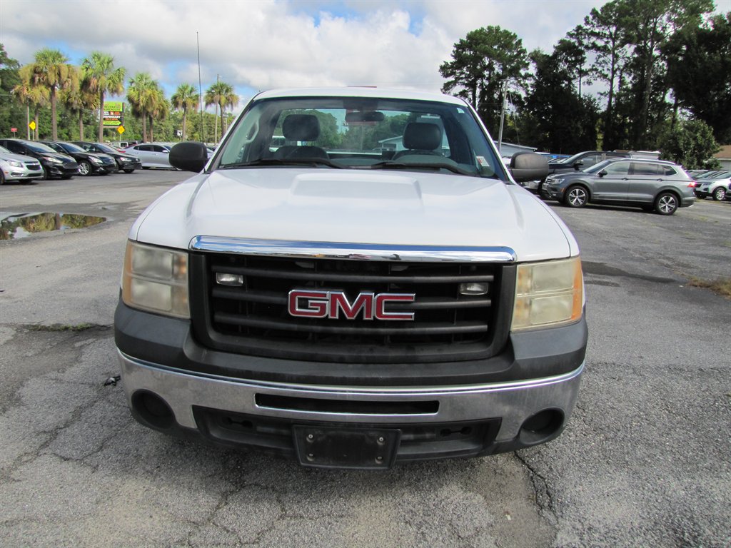 GMC Sierra 1500 photo 2