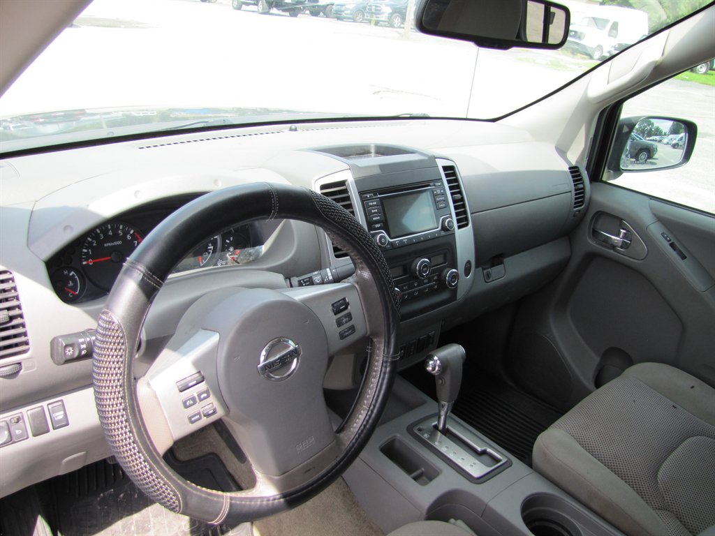 Nissan Frontier photo 11