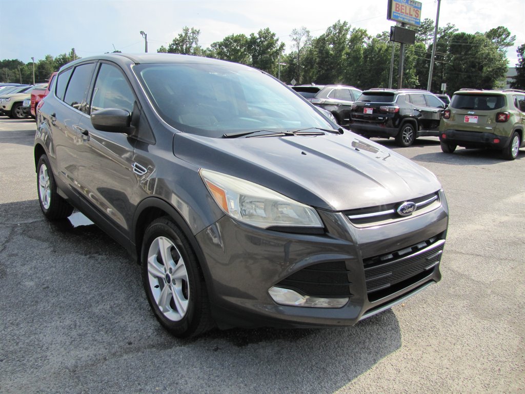 Ford Escape photo 3