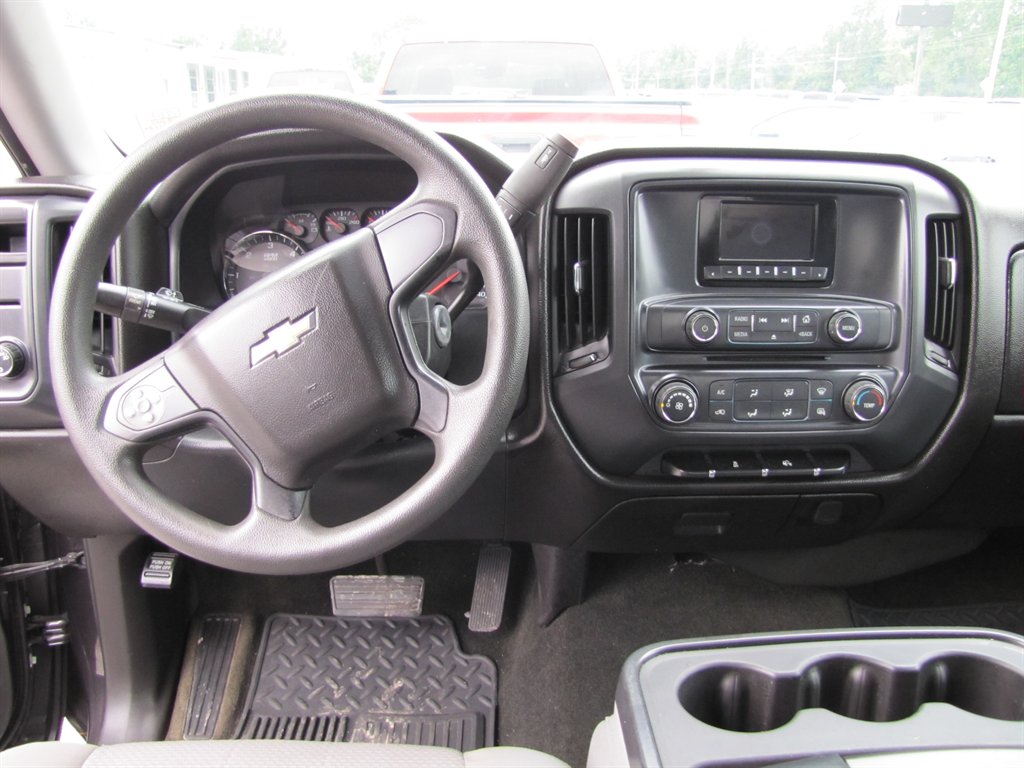 Chevrolet Silverado 1500 photo 9