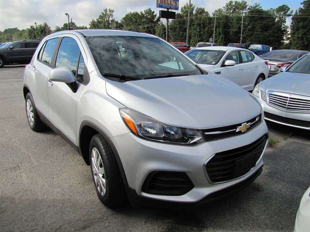 Chevrolet Trax photo 2