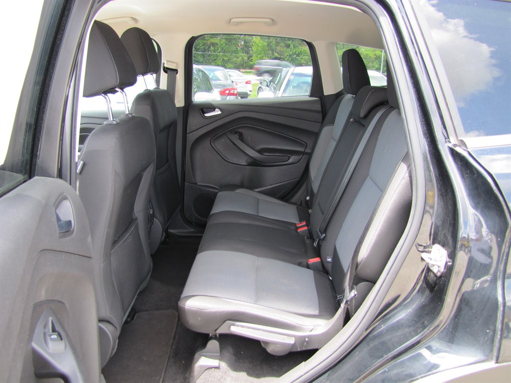 Ford Escape photo 8