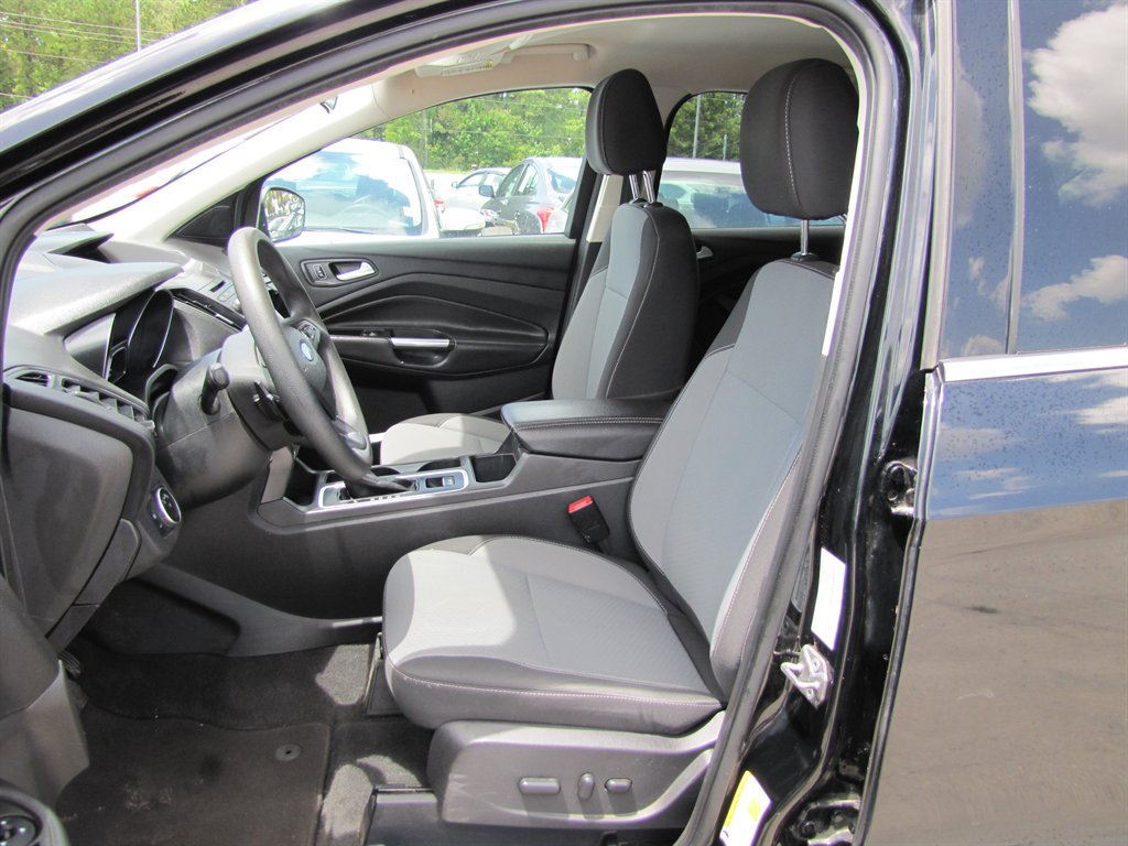 Ford Escape photo 7